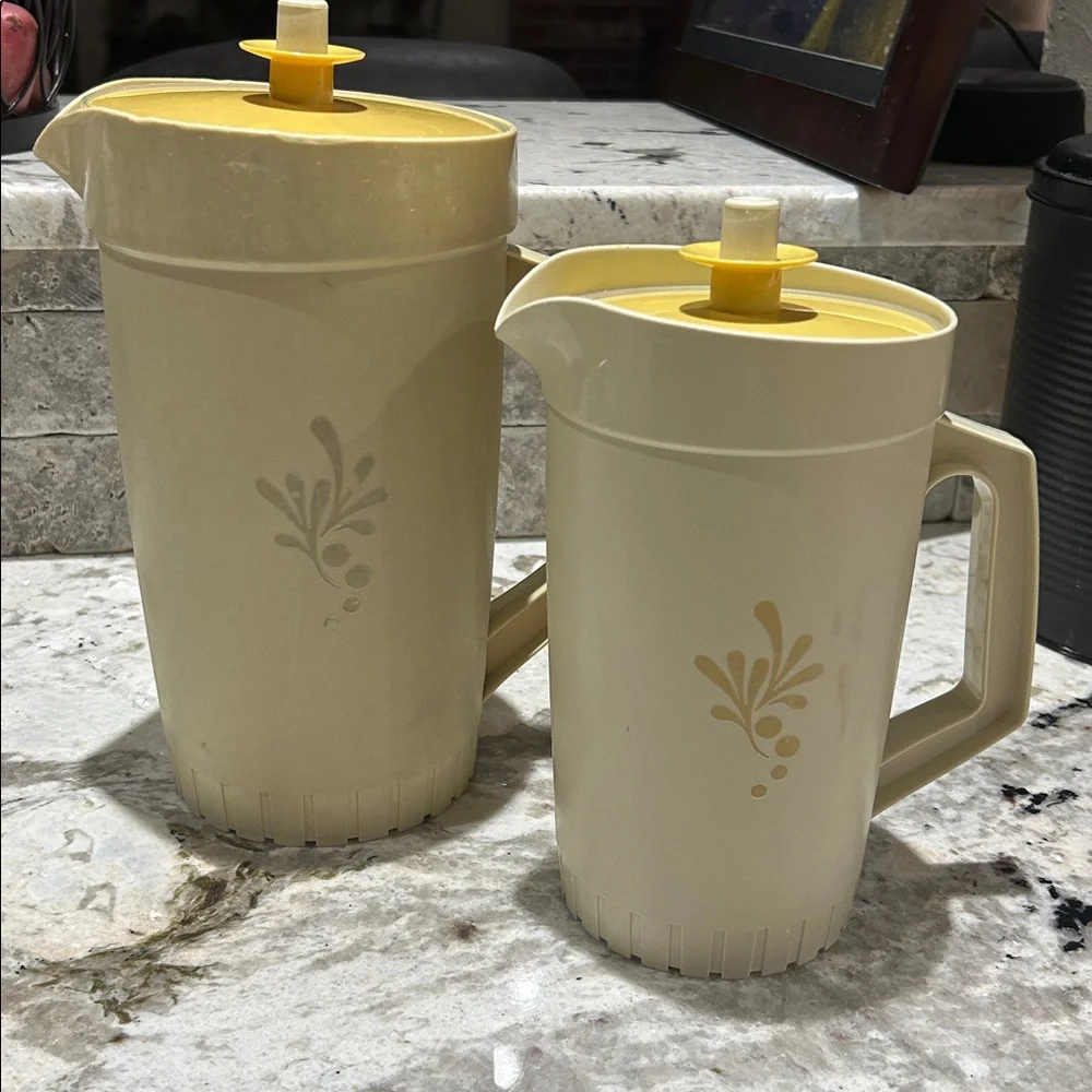 Vintage Tupperware Pitchers with Lids – Set of 2 – Made in USA